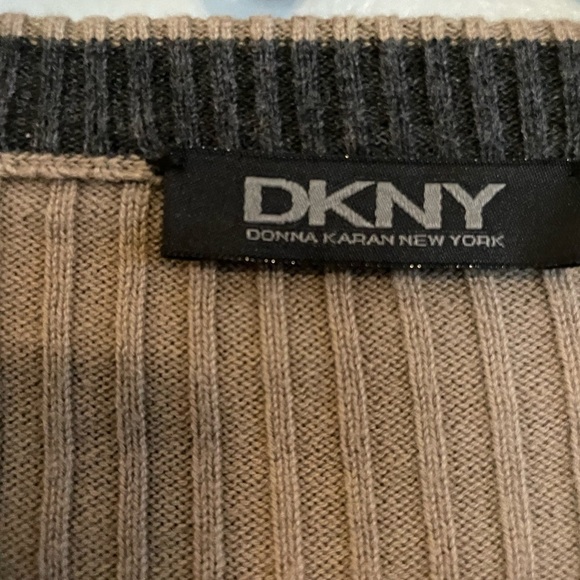 DKNY BEIGE Ribbed 100% Cotton Sweater Size Large - Picture 8 of 13